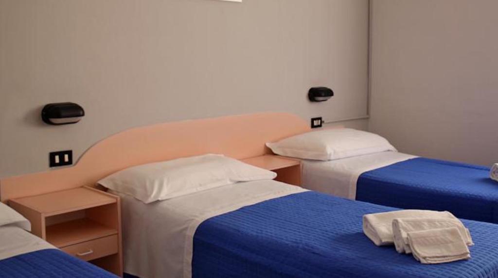 Hotel Laura Rimini Rum bild