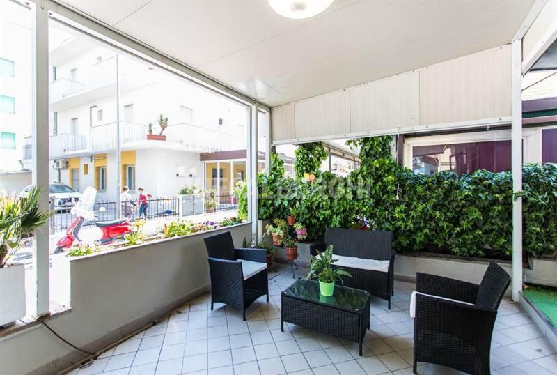 Hotel Laura Rimini Exteriör bild